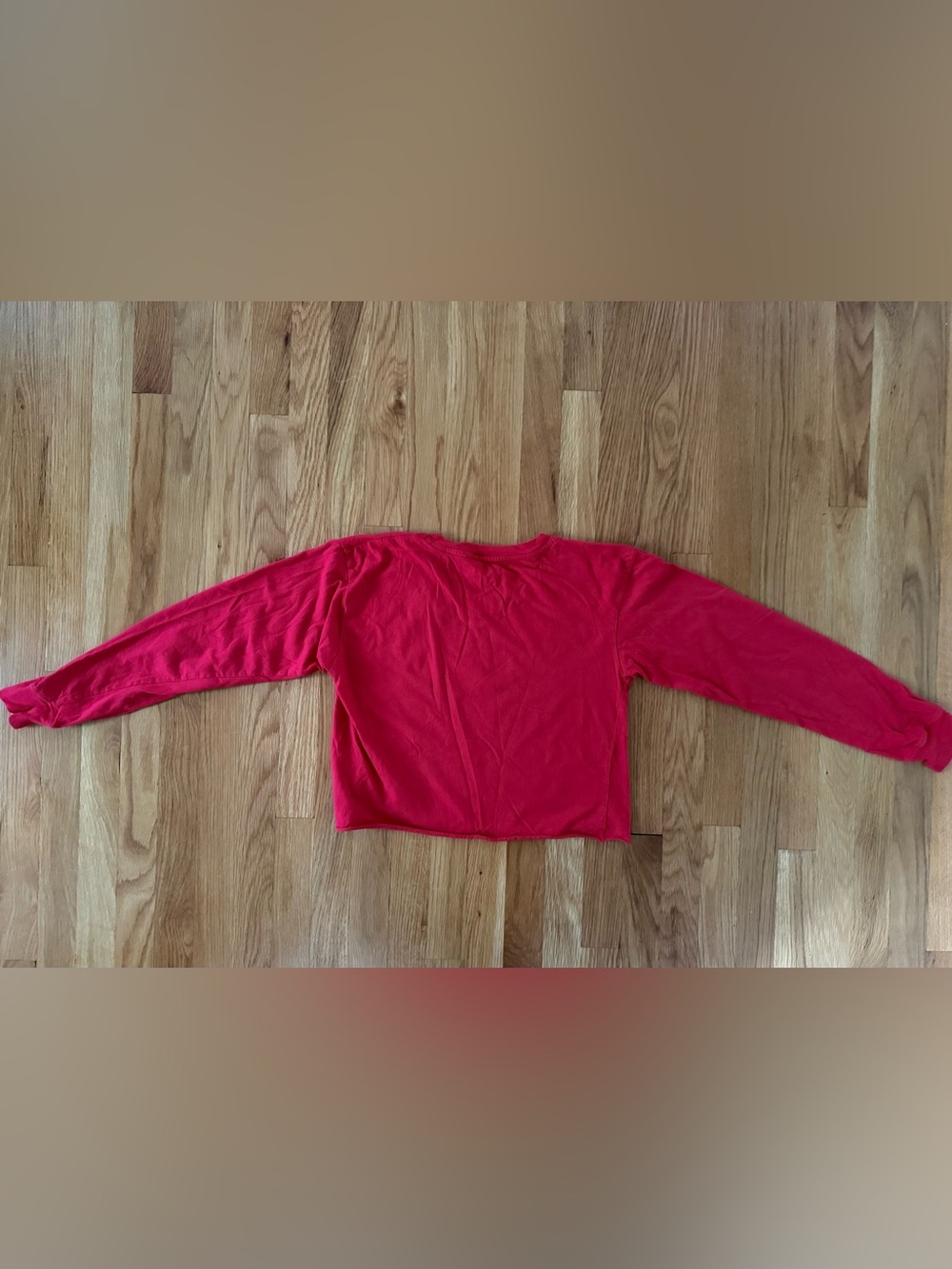 Southern Spirit Red Cropped Long-Sleeve Top - Picture 2 of 3